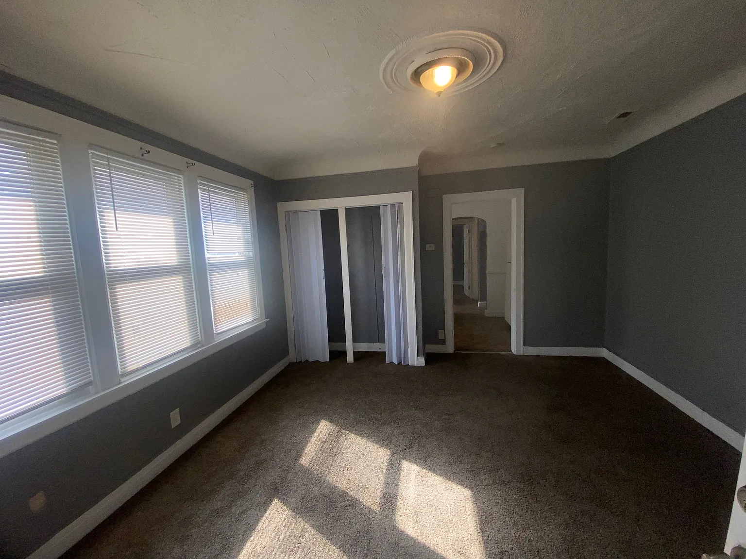 Waverly 3831 — Photo 2