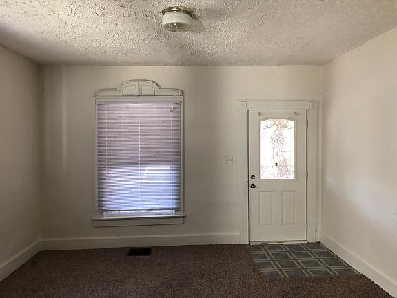 4th image of 37 Parkview Ave #1