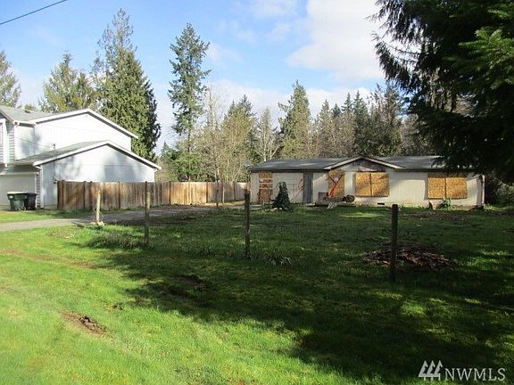 3rd image of 17320 Heather Ln SE