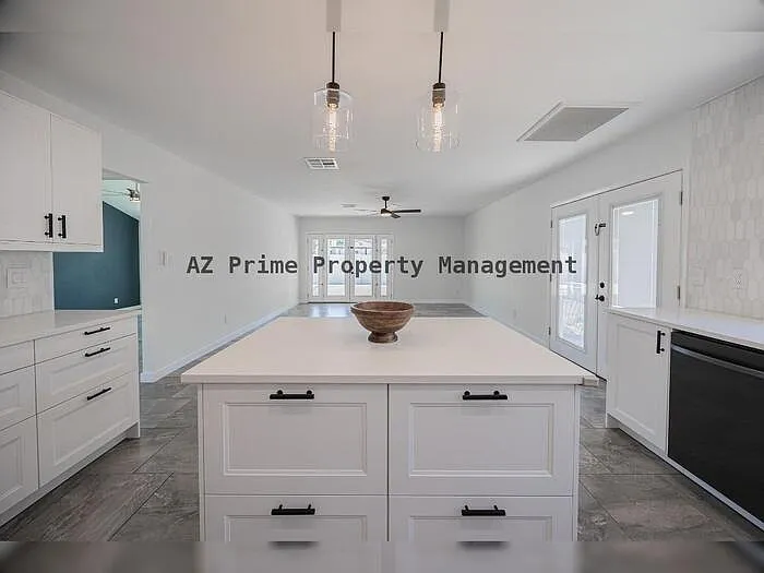 10251 N 53rd Ave — Photo 17