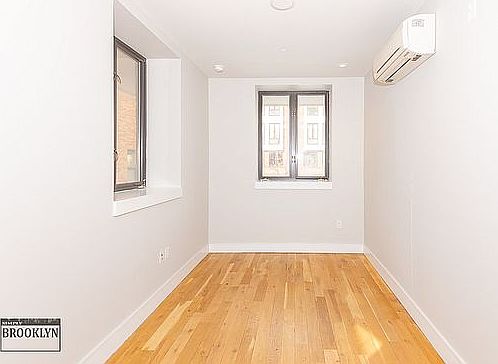 3rd image of 69 Ten Eyck St #5G