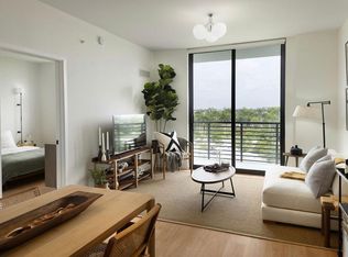 11190 Biscayne Blvd #201, Miami, FL 33161