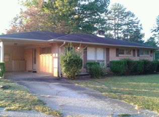 1103 Royal Summit Dr, Seneca, SC 29678