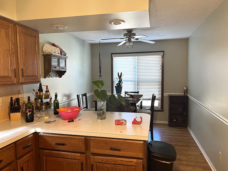 Eat in Kitchen