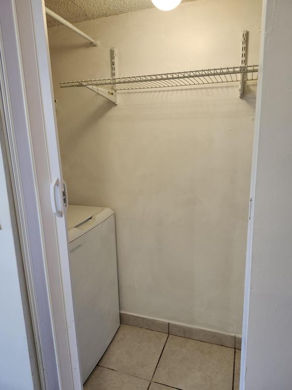 1283 SW 46th Avenue, photo 5