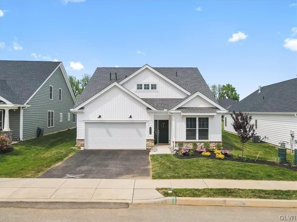 3770 Victors Way, Easton, PA 18045