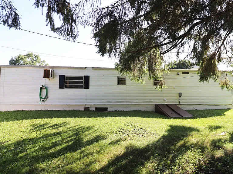 956 Hammon Ave — Photo 18