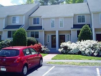 1st image of 23 Gaslight Ln