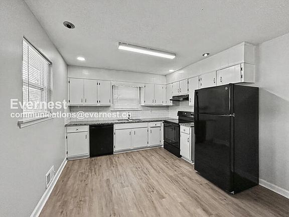 4th image of 4126 Macduff Dr