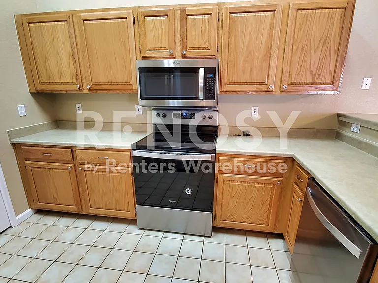 12118 W Dorado Pl #305 — Photo 2