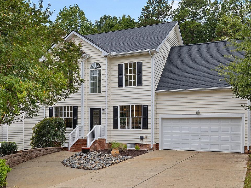 1st image of 711 Midsummer Ln