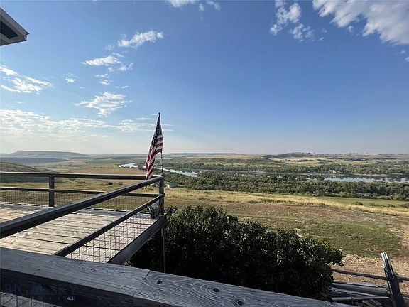 3rd image of 508 Goodwyn Coulee Rd