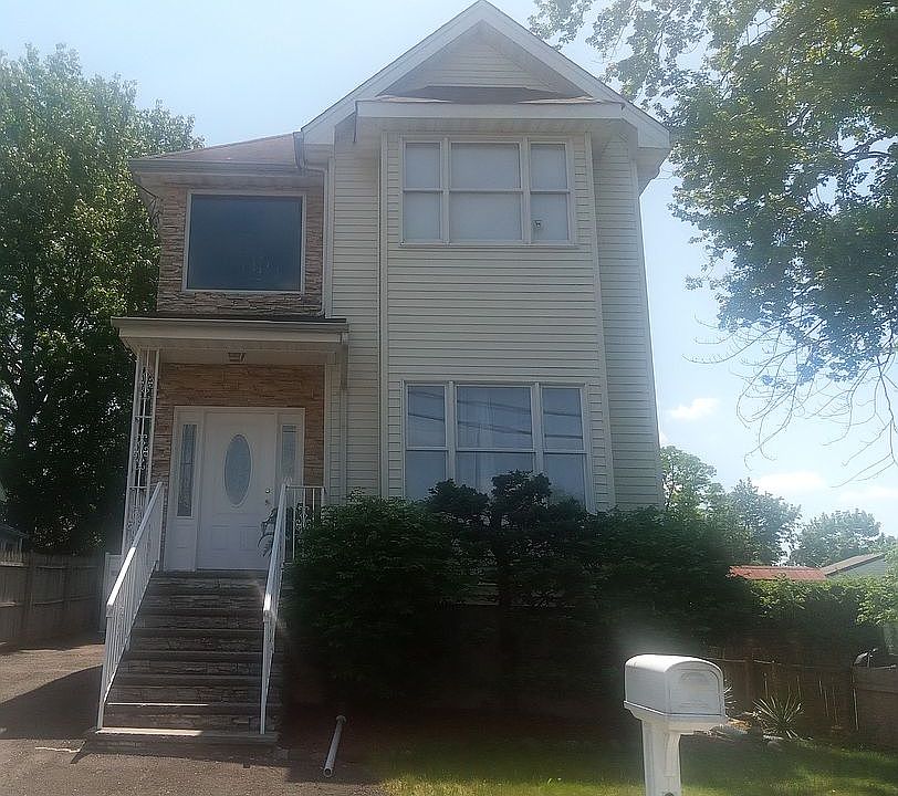 1st image of 97 Pacific Blvd