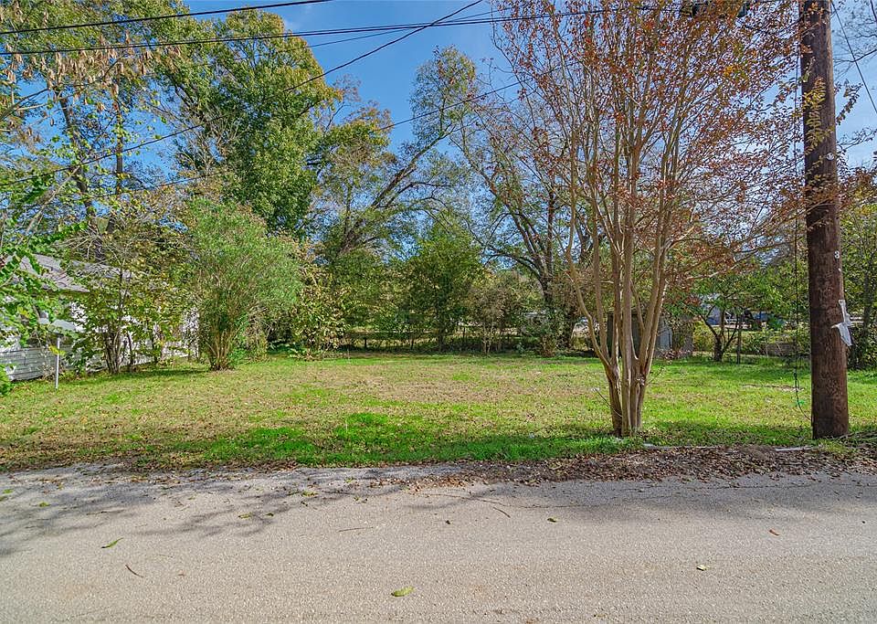 1st image of 921 Lincoln Dr