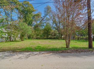 921 Lincoln Dr, Huntsville, TX 77320