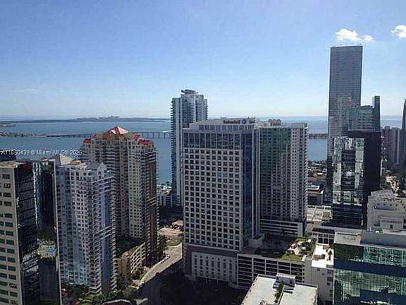4th image of 950 Brickell Bay Dr APT 4303