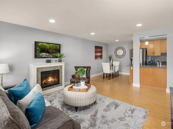 21305 48th Avenue W #B109, Mountlake Terrace, WA 98043