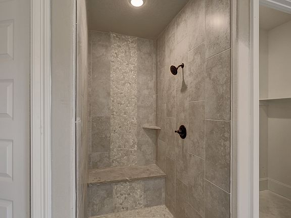 3rd image of 71 Springtime Creek Dr
