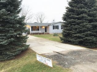 9405 N Bray Rd, Clio, MI 48420