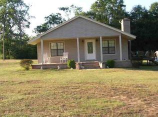 269 E Spring St, Coffee Springs, AL 36318