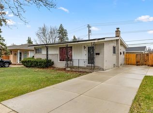 7423 Amboy St, Dearborn Heights, MI