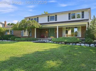 53256 Eastbourne Dr, Utica, MI 48316