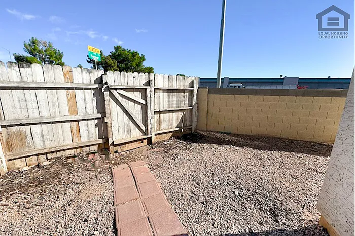 1765 E Pepper Cir #2 — Photo 24