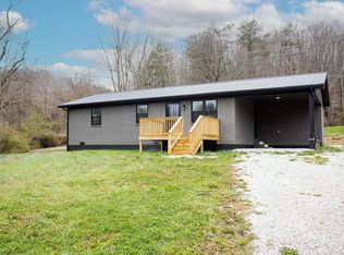 8223 Winchester Rd, Clay City, KY 40312