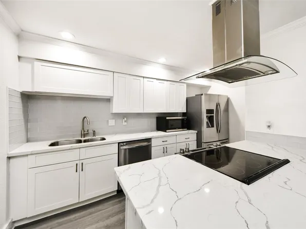 3131 Cummins St APT 71, Houston, TX 77027