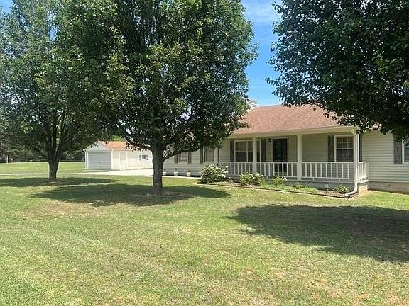 3rd image of 5719 Hill Rd