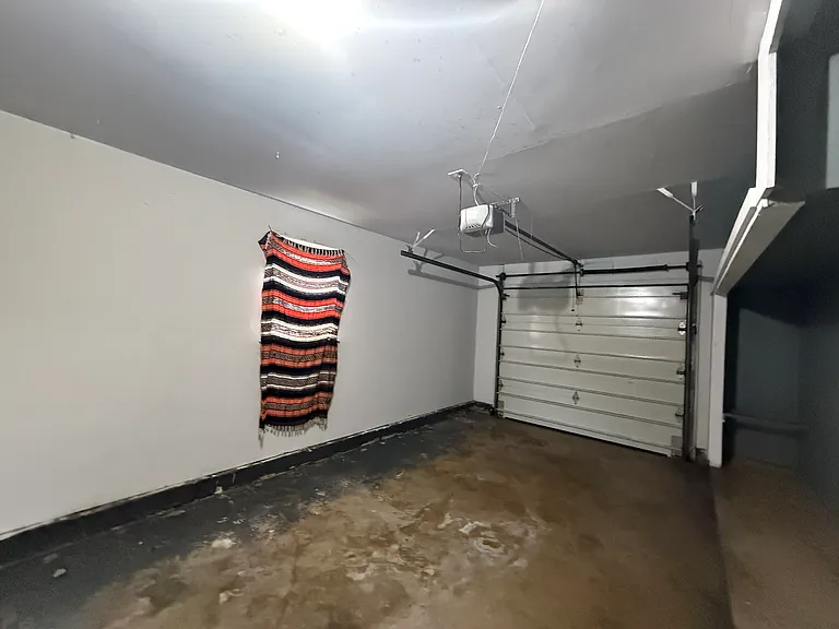2421 W Lydia Ave — Photo 7