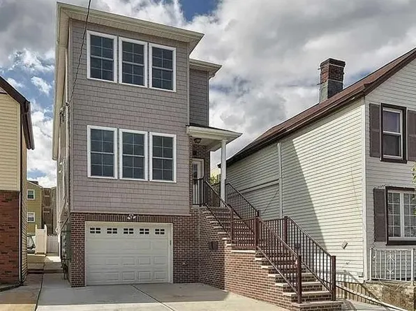 16 Silver St, Bayonne, NJ 07002