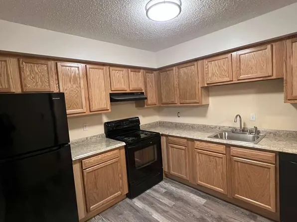 9200 Edwards Way APT 703, Hyattsville, MD 20783
