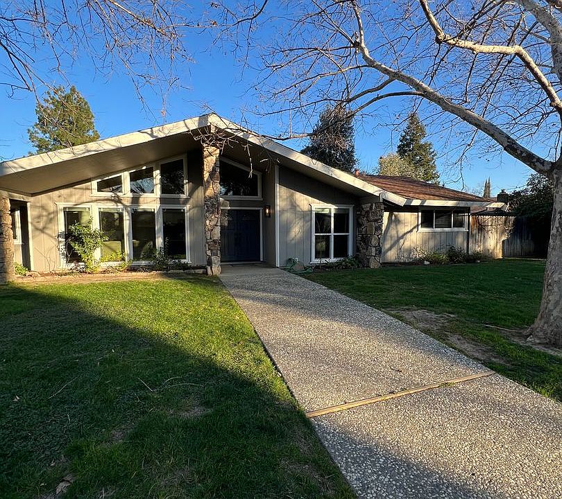 1st image of 3030 Catalina Dr