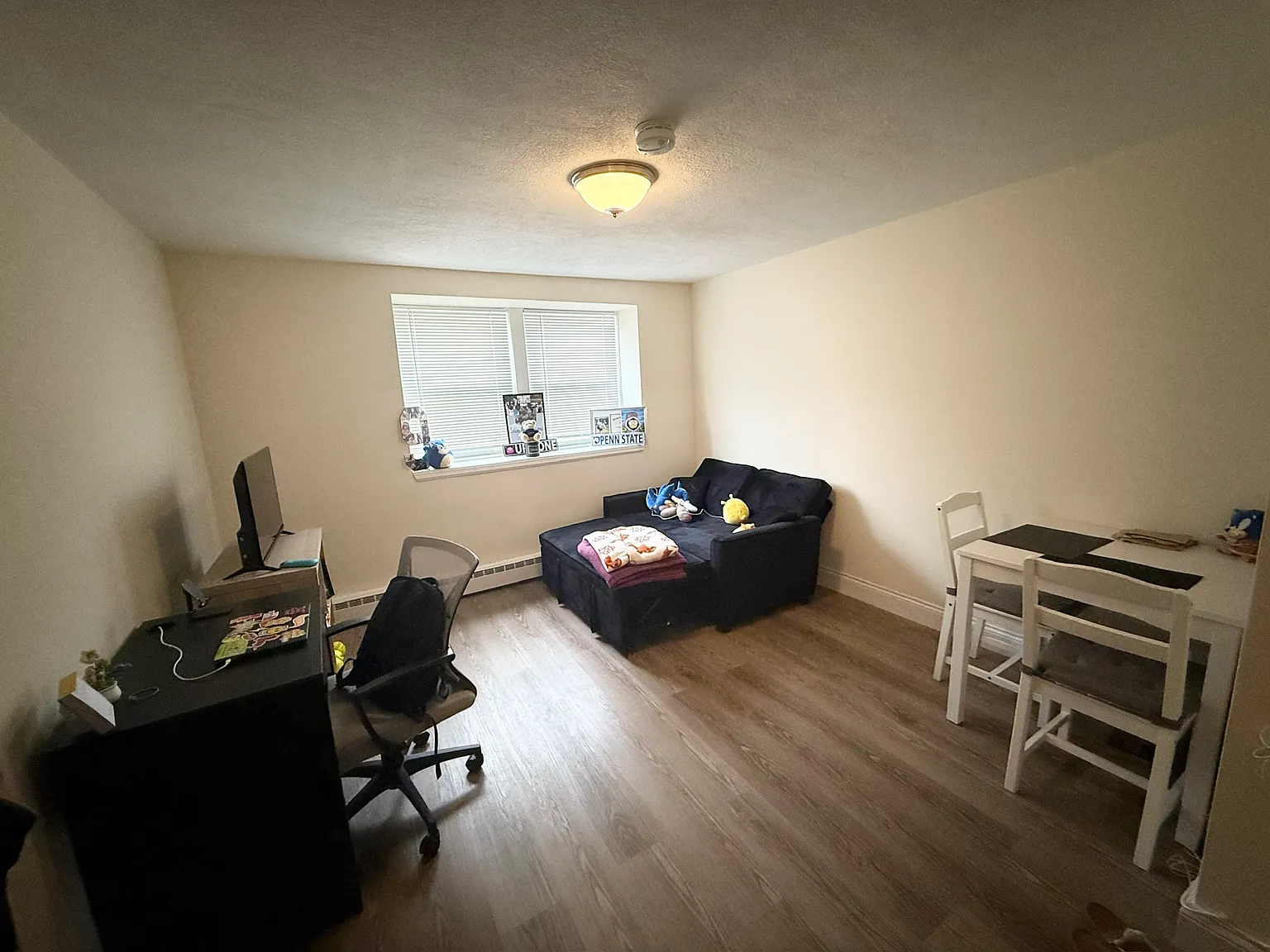 1 bed, 1.0 bath, 9999 sqft, $2,300 — Photo 1