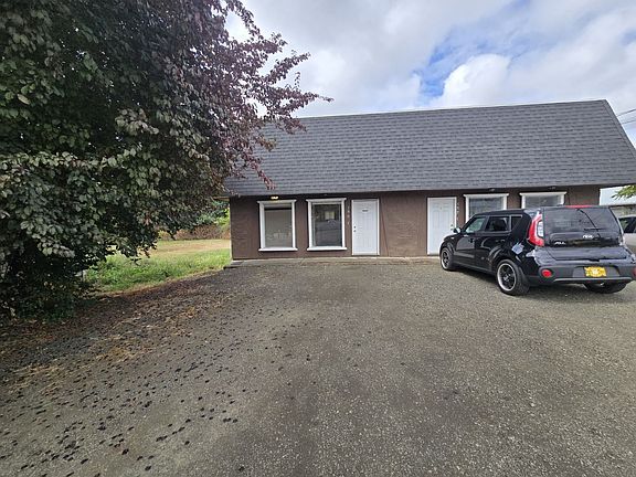 2nd image of 130 NW Rose St #1