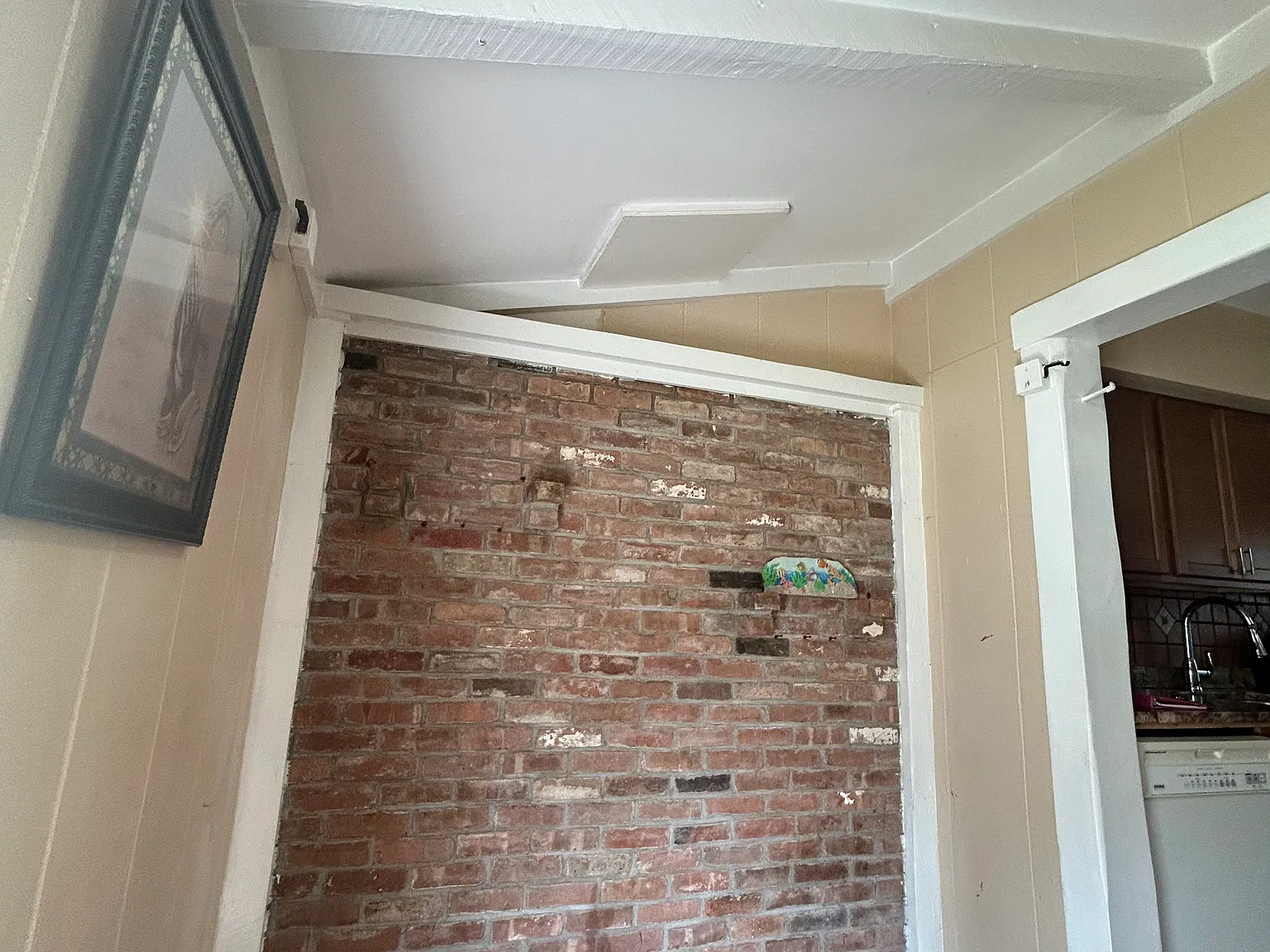 136 Seamans St — Photo 2