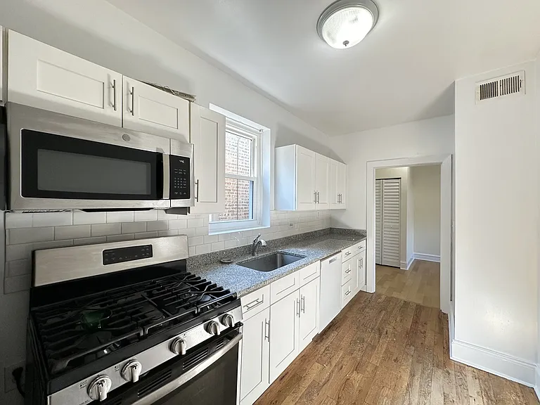 3533 W Fullerton Ave #4 — Photo 5