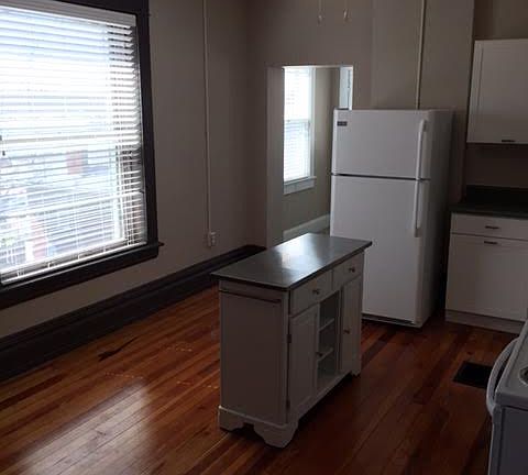 5th image of 318 Washington St #B
