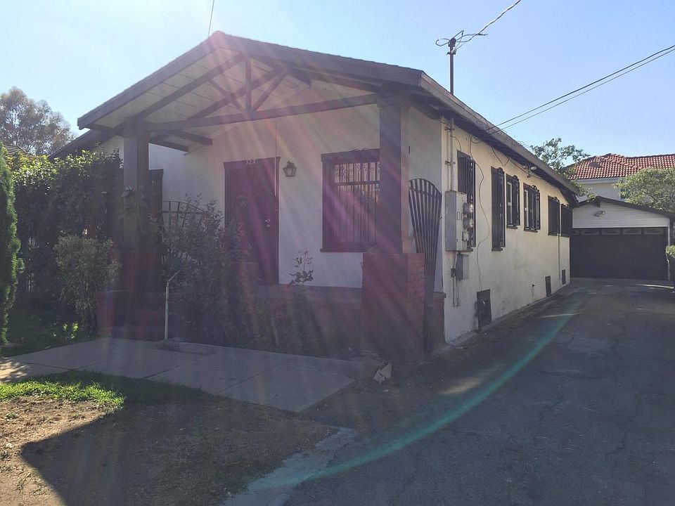 1st image of 323 Pomelo Ave