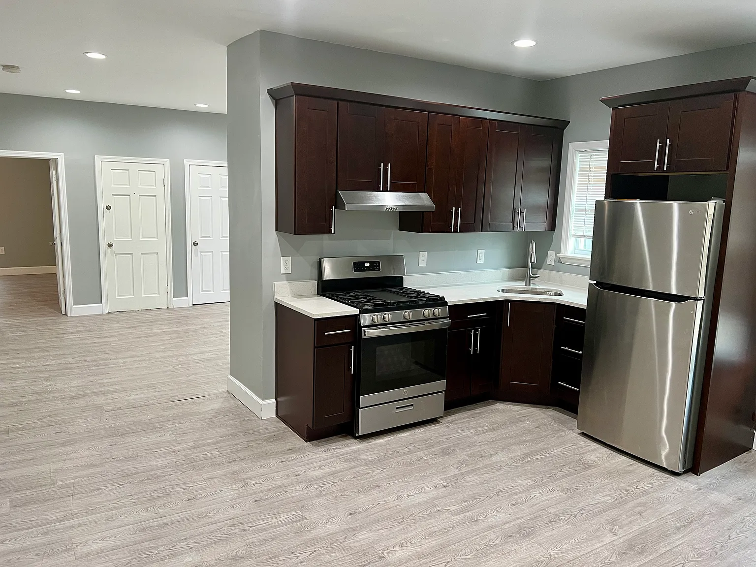 3 bed, 1250 sqft, $2,800 — Photo 1
