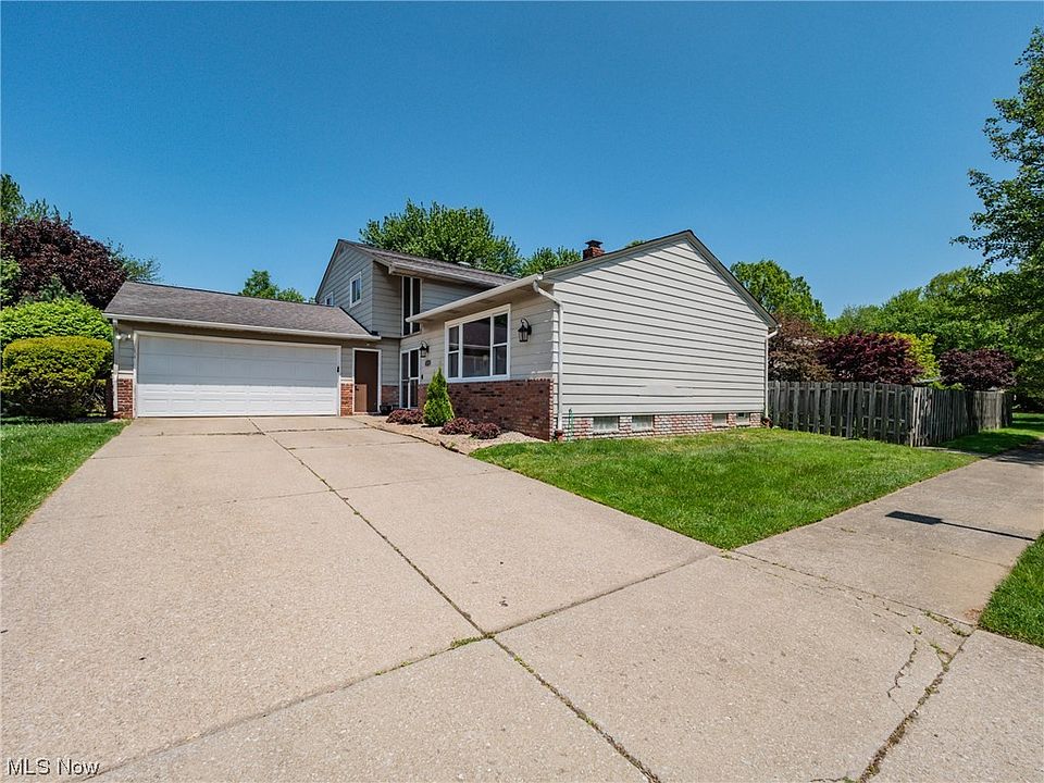 1st image of 879 King George Blvd