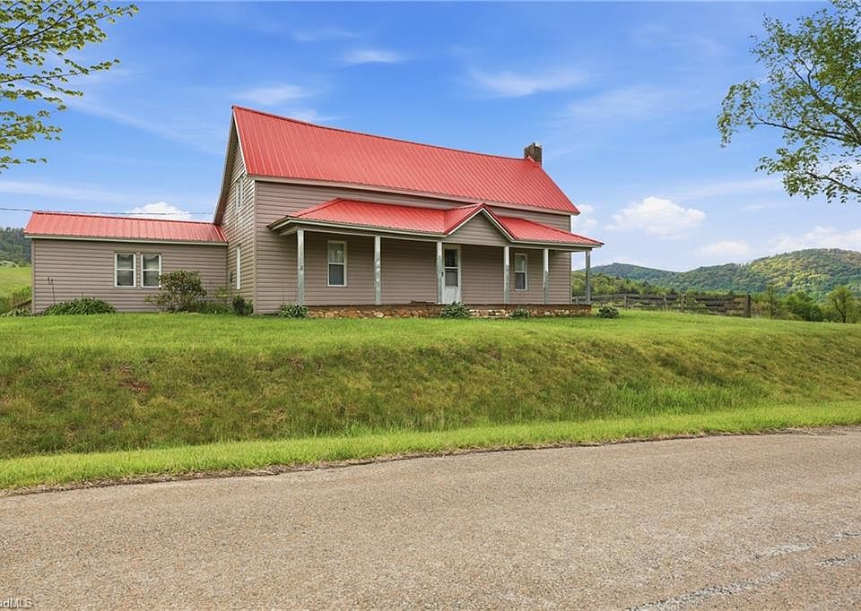 13th image of 4793 Cheek Mountain Rd