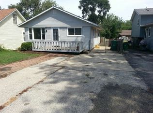 1413 Chestnut Dr, Round Lake Beach, IL