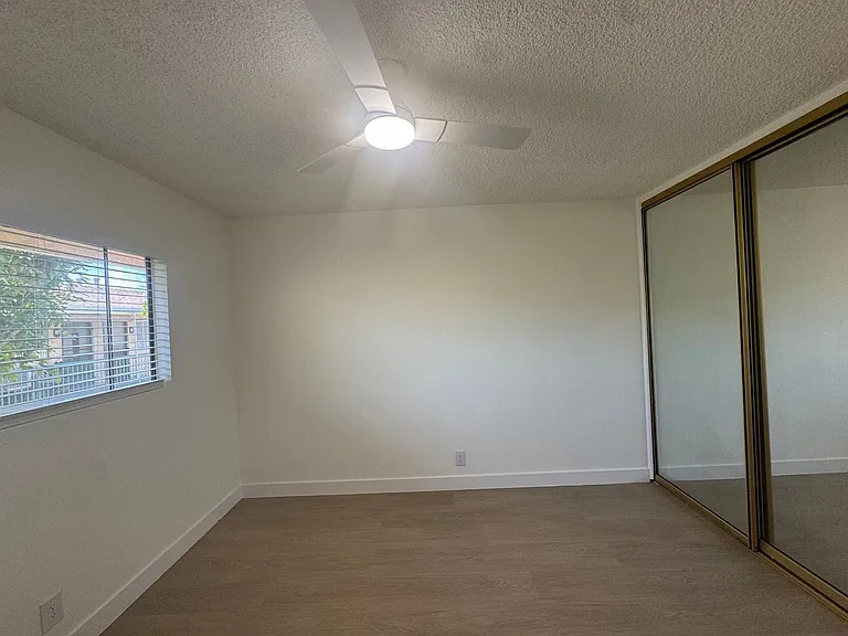 11816 Chandler Blvd #11 — Photo 8