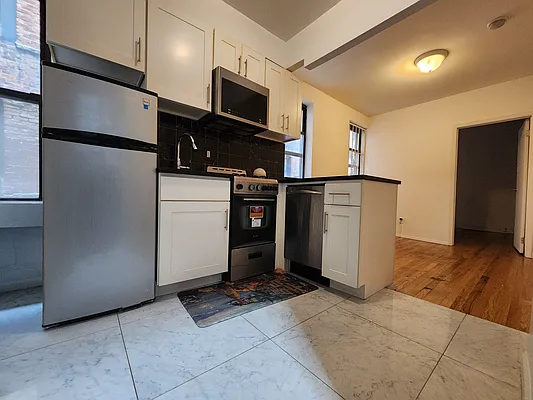 Rented by City Connections Realty | media 2