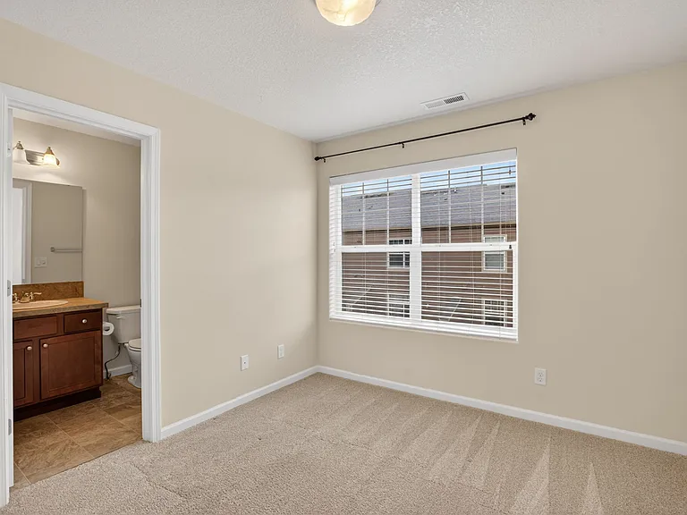 10988 SW Sage Ter — Photo 14