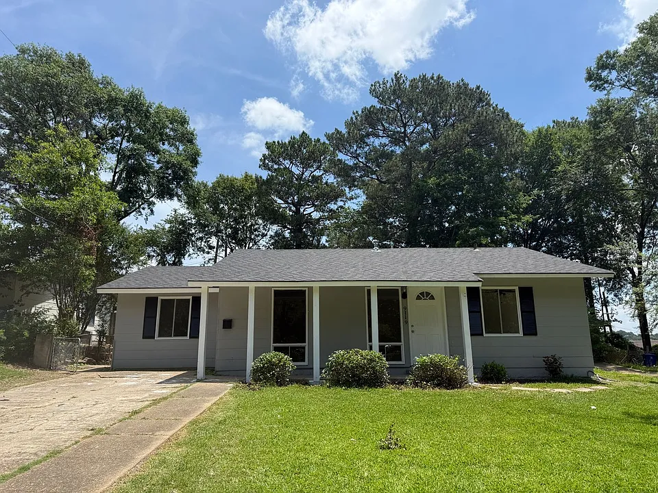 9119 Bridgewood Dr
