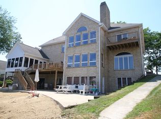 374 Devon Ct, Valparaiso, IN 46385