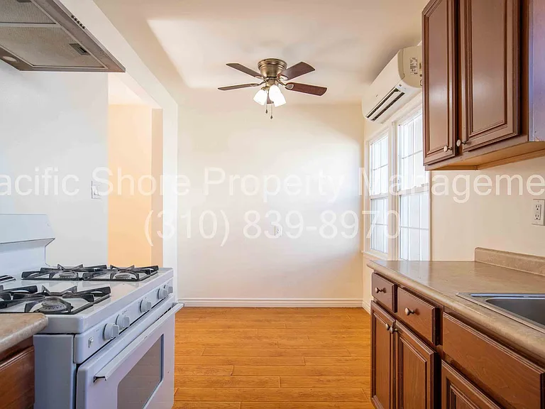 14220 Gilmore Apartments — Photo 4
